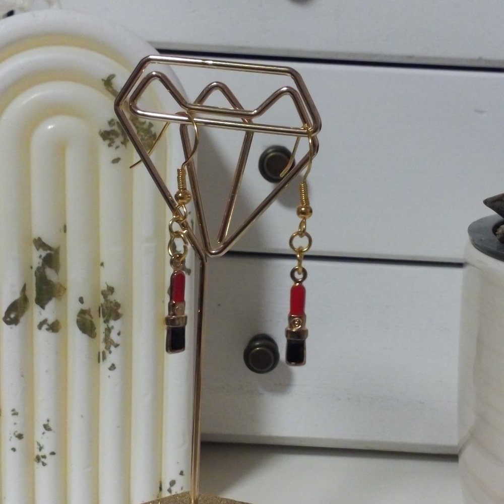 Lipstick Earrings 💄